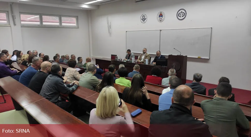 Представљена публикација о злочину у Добровољачкој - "Реконструкција злочина, деконструкција мита"