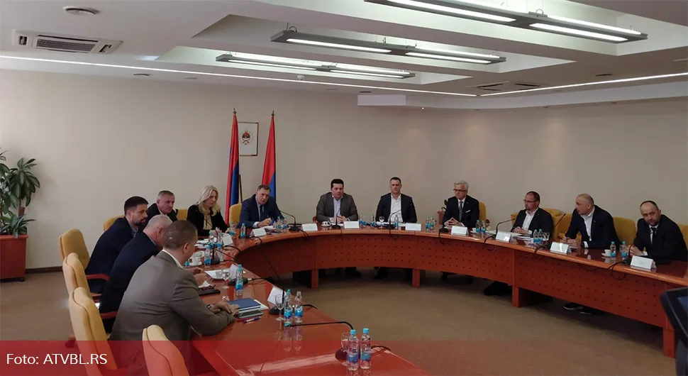 О чему се разговарало на састанку лидера странака владајуће коалиције