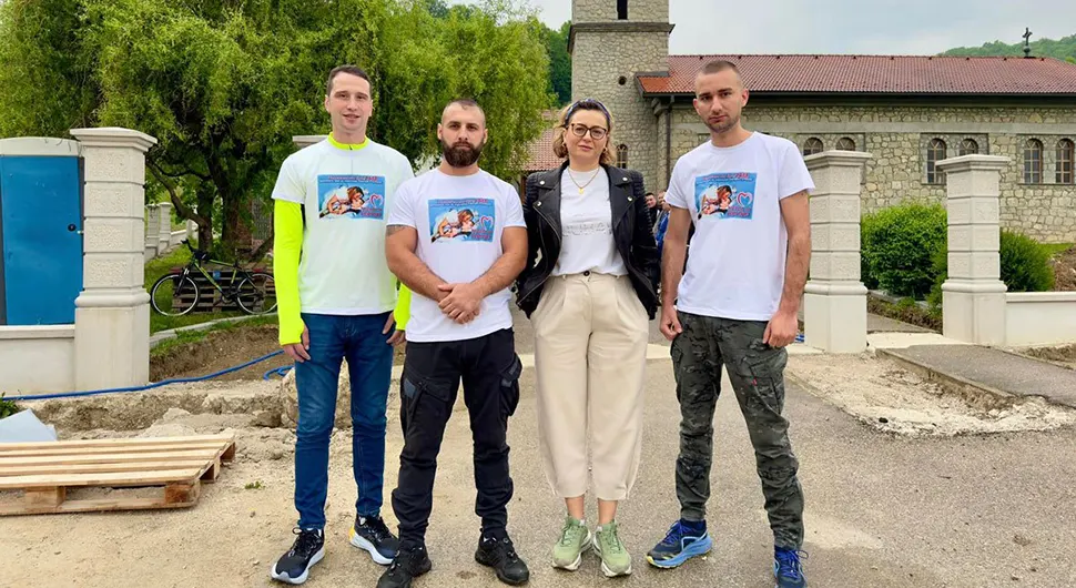 Ходочасници из Бањалуке стигли до Травника, километре продају за Сергејево изљечење