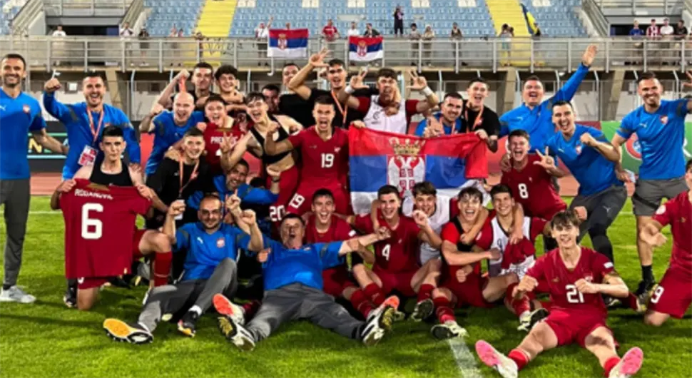 Фудбалери Србије у четвртфиналу Еура