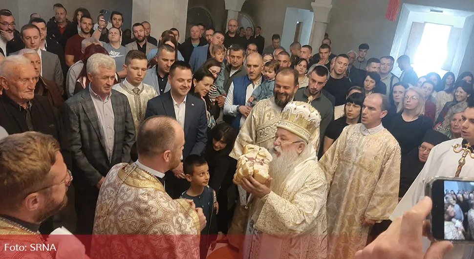 Владика Хризостом: Свети Василије освјетљава студентима пут спасења и науке