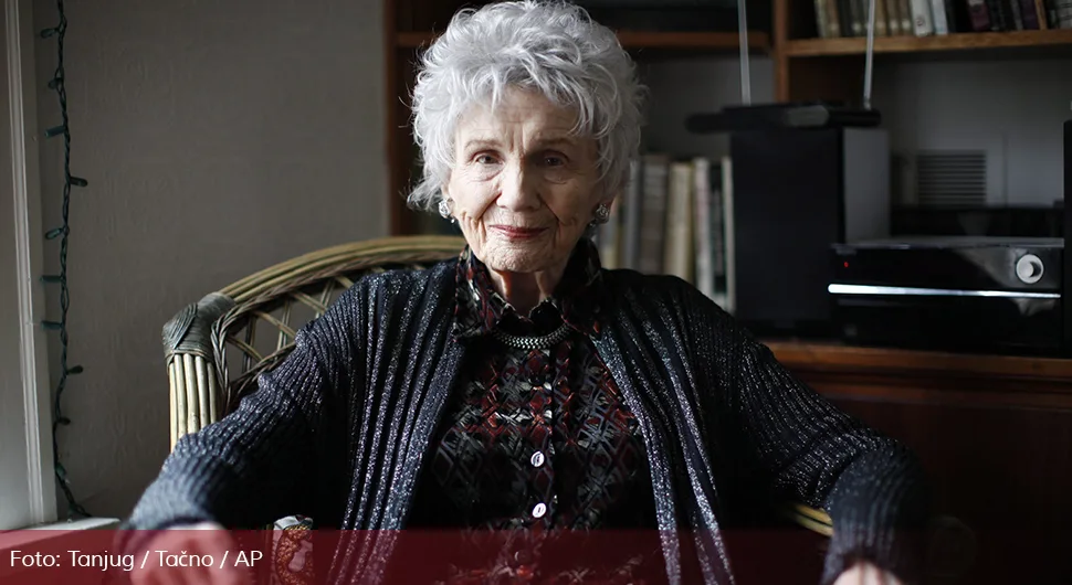 Преминула Алис Манро