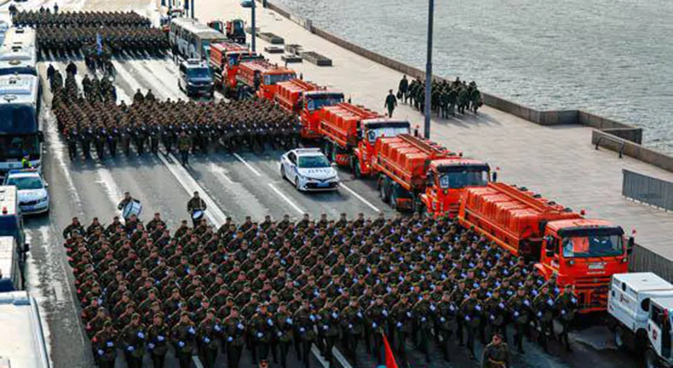 Проба за војну параду, Руси показали моћно наоружање