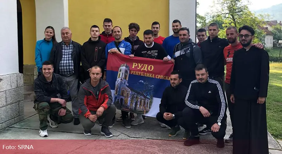 Из Рудог ка манастиру Острог кренуло 13 ходочасника