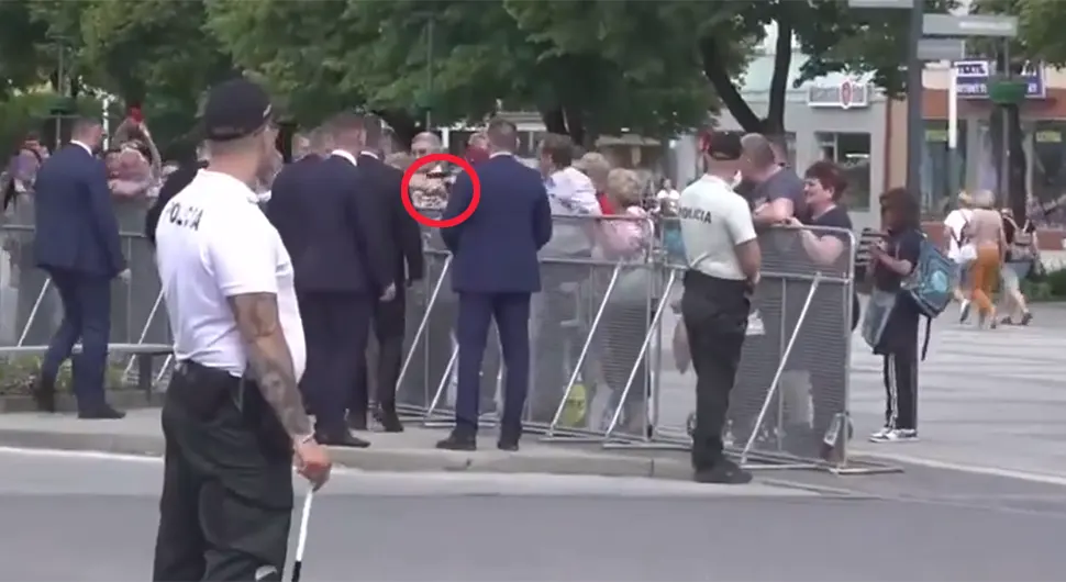 Најновији снимак: Нападач пуца, Фицо пада преко клупе - настала општа пометња