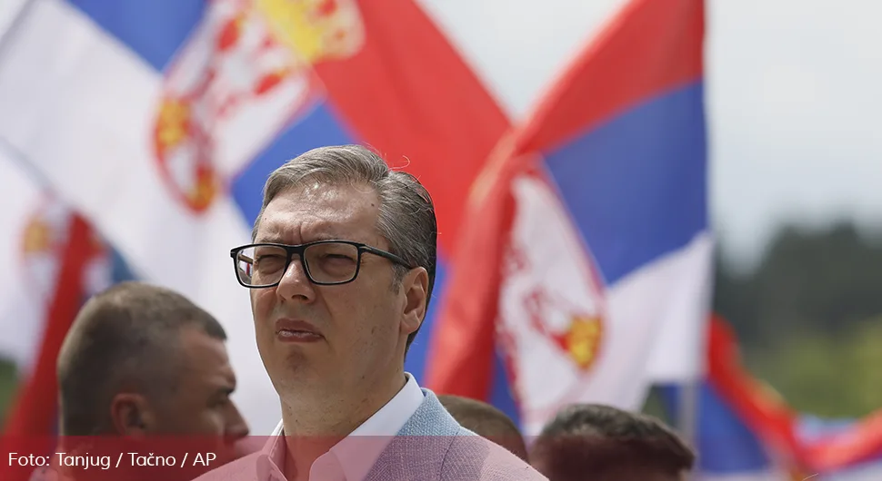Вучић: У Србији све одјекује од поноса, међу заговорницима резолуције мук