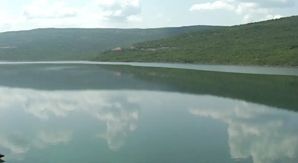 ХЕТ почиње плаћање накнаде за Билећко језеро