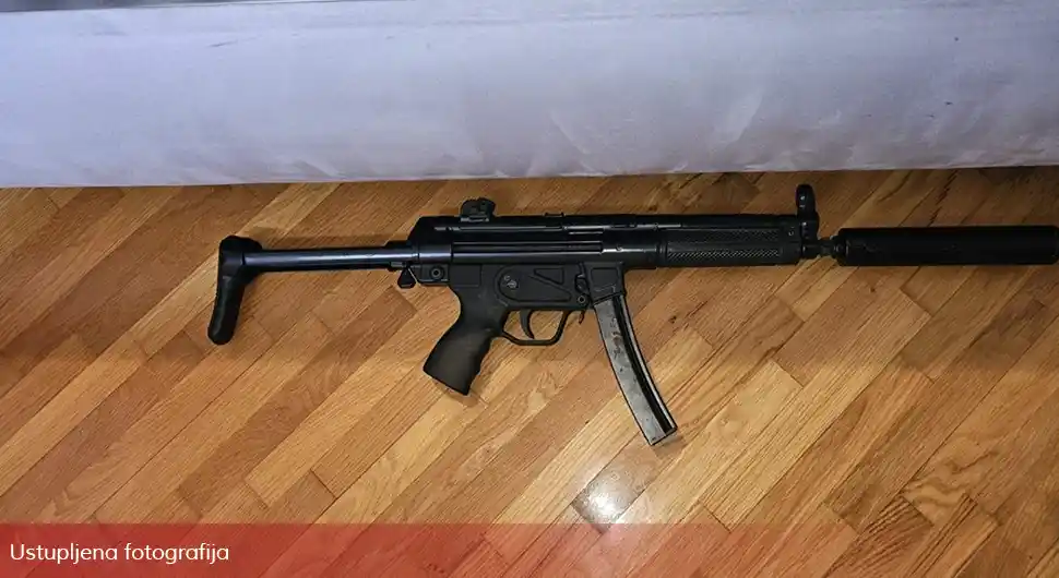 Осумњичени предат бијељинском тужилаштву: Пронађено девет килограма експлозива и три аутоматске пушке