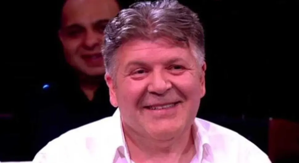 Пјевач снимао сцене са транвеститом, мислио да је жена