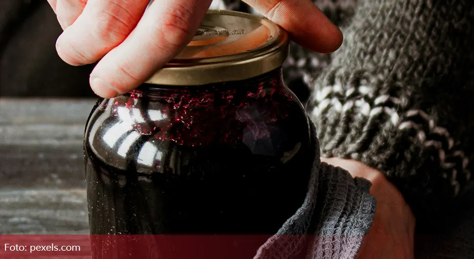 Како да продужите рок трајања храни у теглама?