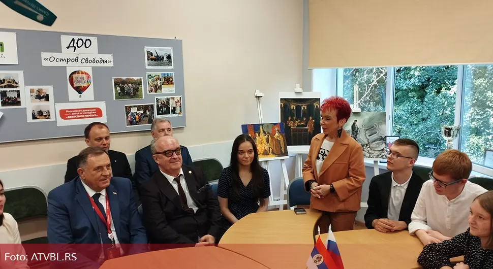 Додик посјетио школу за слијепе, дочекала га добродошлица на српском