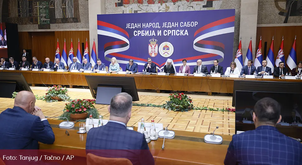 Усвојена Декларација о заштити националних и политичких права српског народа