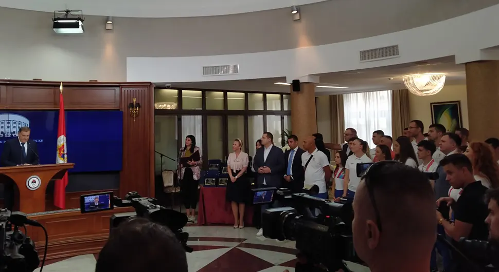 Додик: Освајачима медаља на Играма БРИКС-а по 20.000 КМ