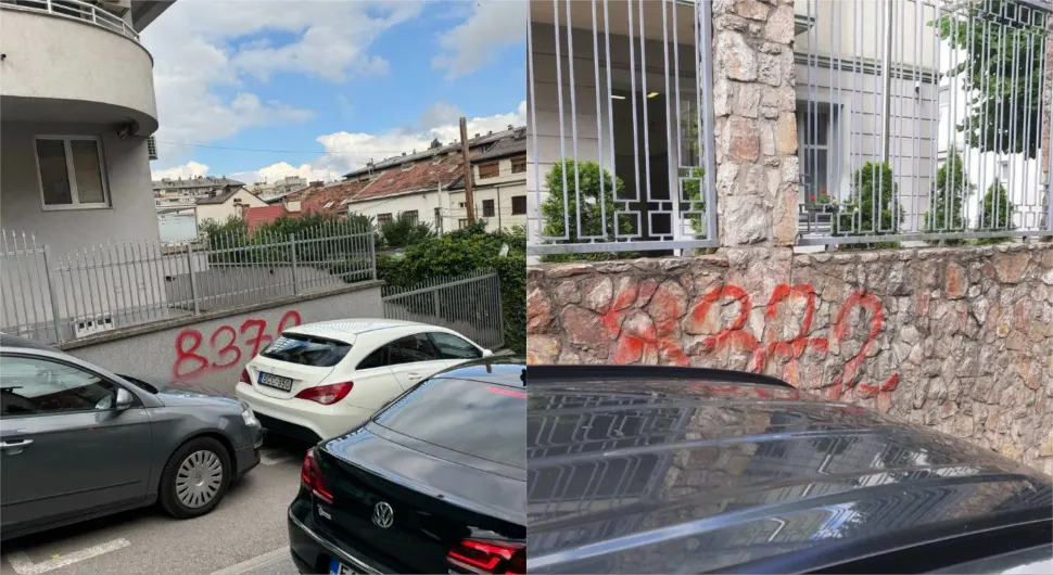 На амбасадама Словачке и Мађарске исписан наводни број жртава у Сребреници