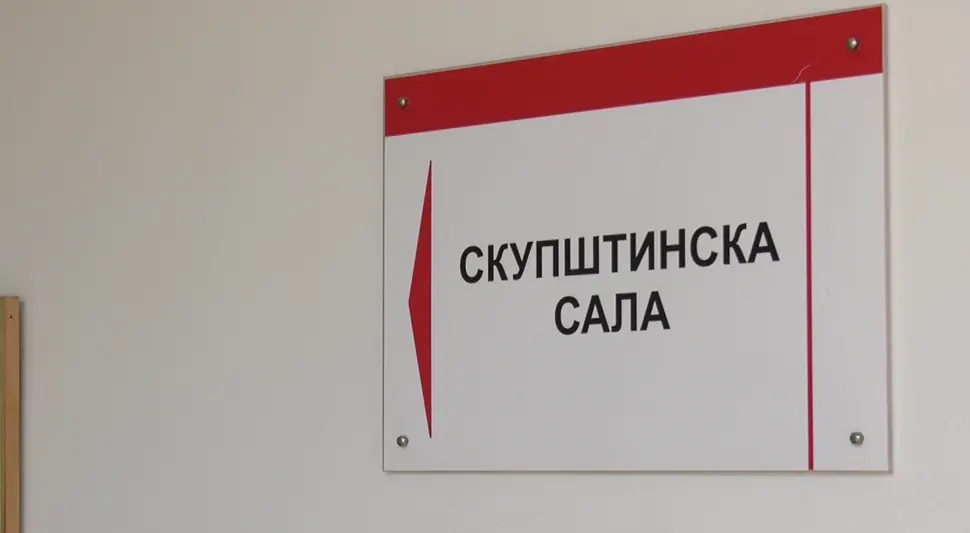 Циркус у билећкој Скупштини се наставља