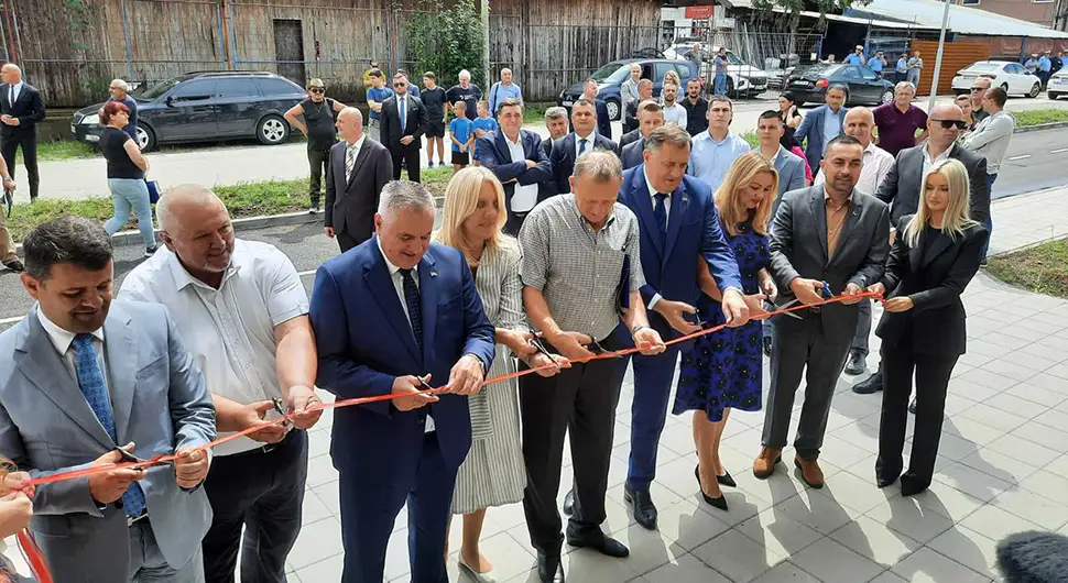 Уручени кључева станова за избјегла и расељена лица