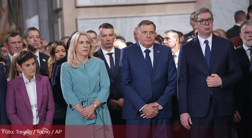 Вучић: Времена су тешка, да све неслоге остану иза нас!