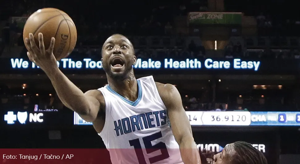 Кемба Вокер завршио каријеру