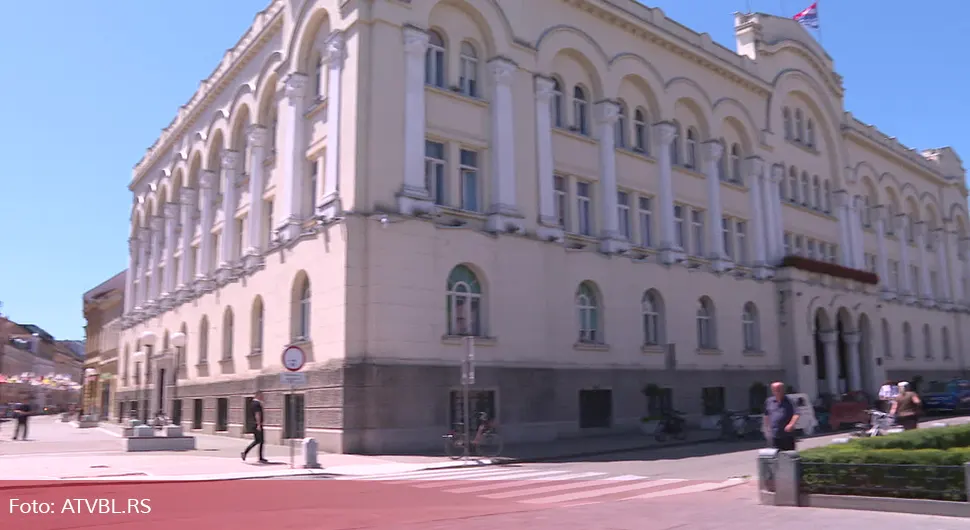 Василић: Школе и јавне установе дугују скоро пола милиона јер град није измирио своје обавезе