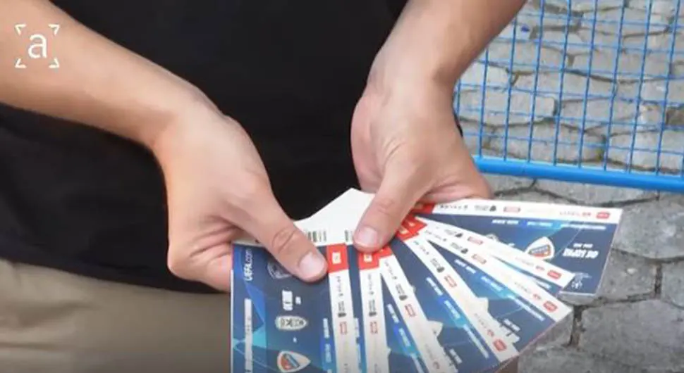 Распродате карте за утакмицу Борац - ПАОК