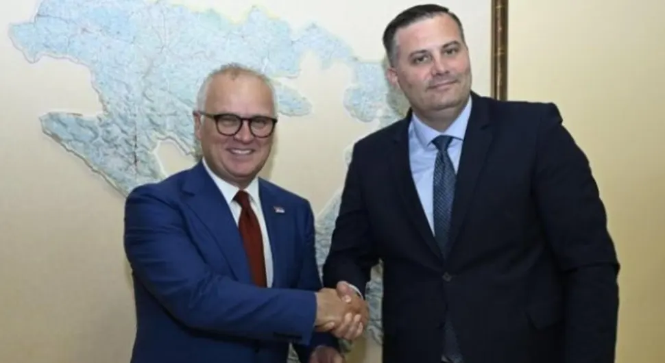 "Декларација ће ојачати све везе Бањалуке и Београда"