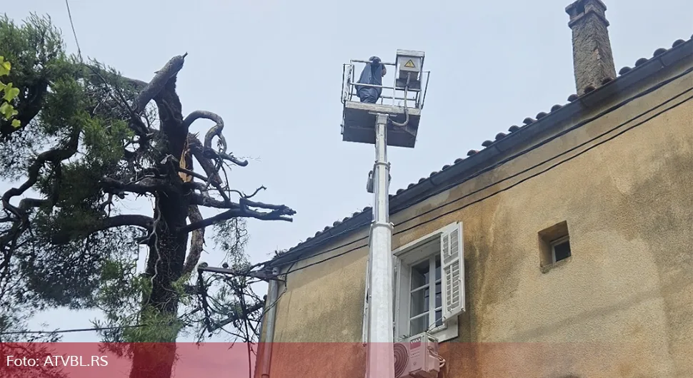 Службе санирају штету у Требињу