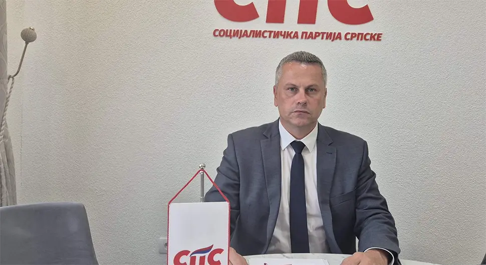 Глигорић поручио Босанчићу: Распад ДЕМОС-а није наш проблем
