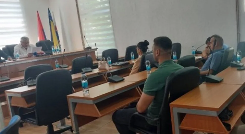 Комеморативна сједница Скупштине општине Сребреница; Бошњачки одборници бојкотовали