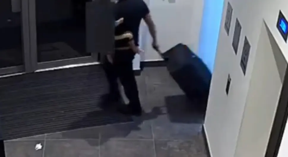 Узнемирујуће! Убио супругу па њено тијело спаковао у кофер и бацио у ријеку