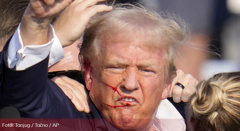Фејсбук грешком цензурисао култну слику Tрампа након атентата