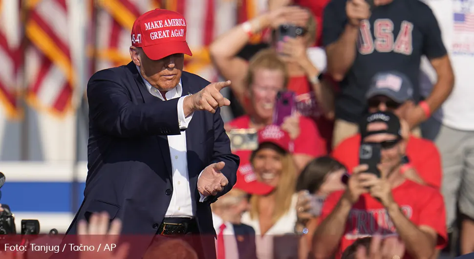Трамп: Право је чудо што сам жив