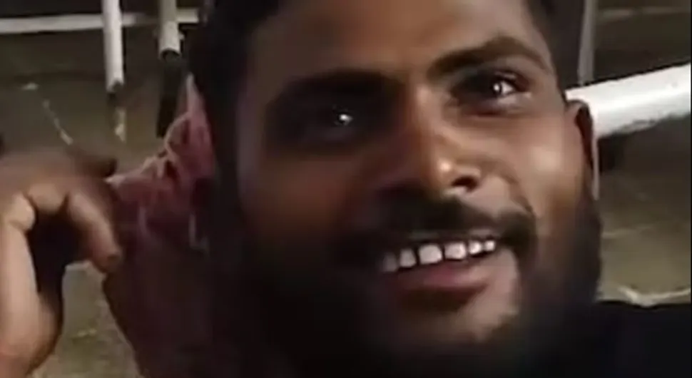 Човјек угризао змију отровницу два пута