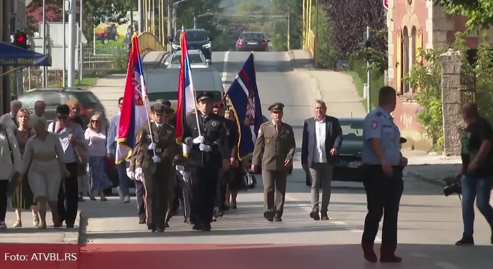 "Није проблем што су шетали, проблем је што су Срби"