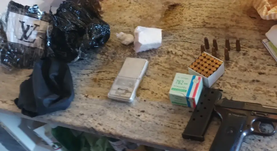 Код Бањалучанина пронађени кокаин и оружје