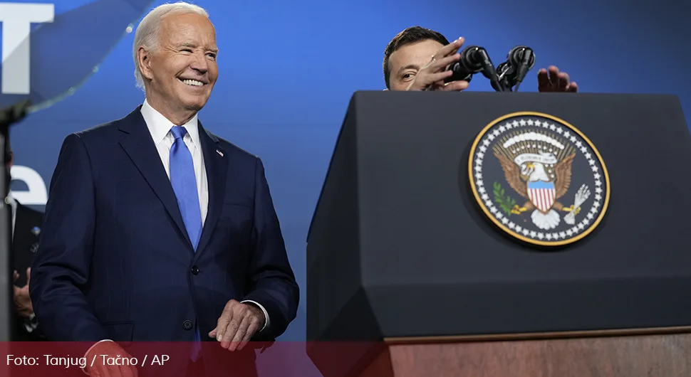 Бајден наставља да ниже лапсусе: Представљао Зеленског а рекао "предсједник Путин“