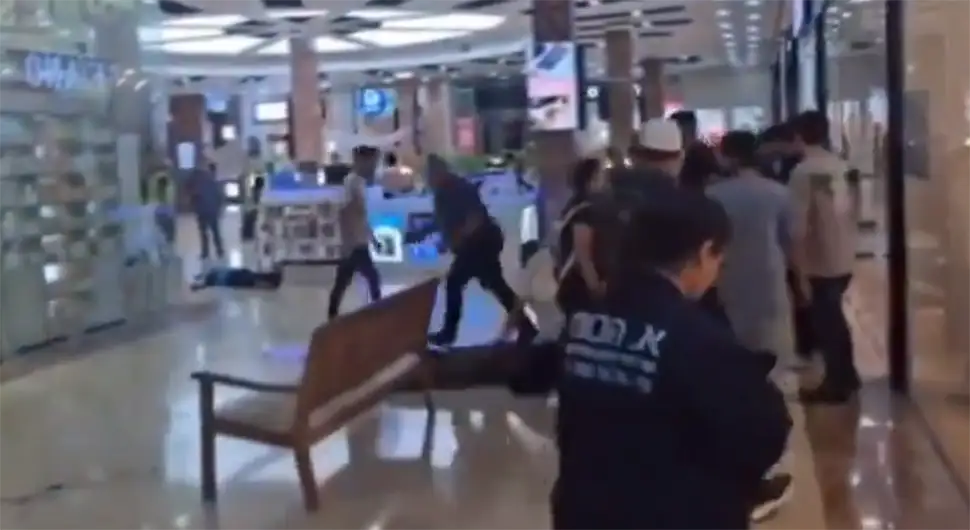 Напад у тржном центру, има рањених!