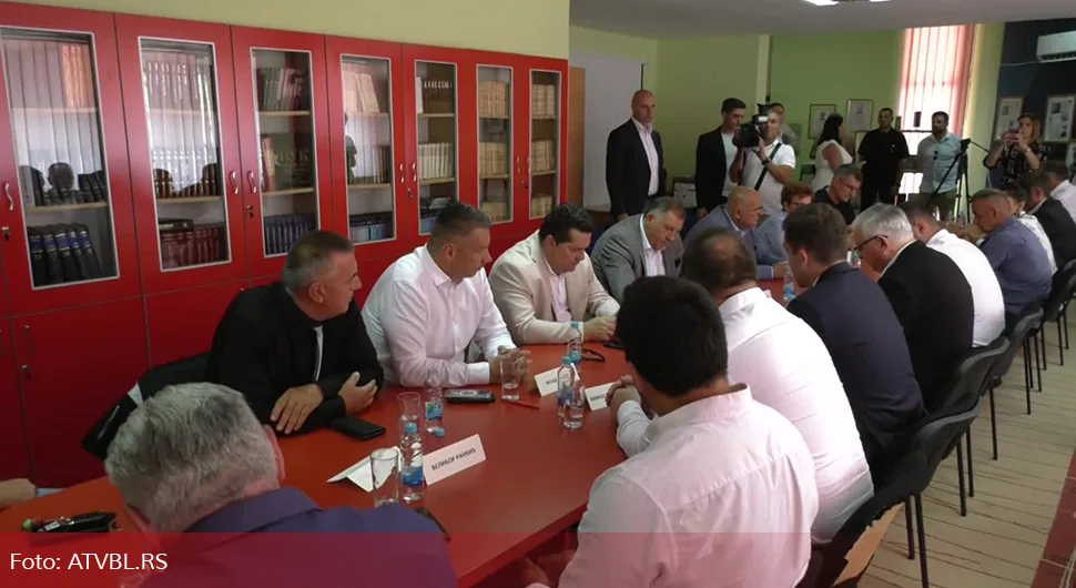 Свесрпска подршка Милошу Вучићу