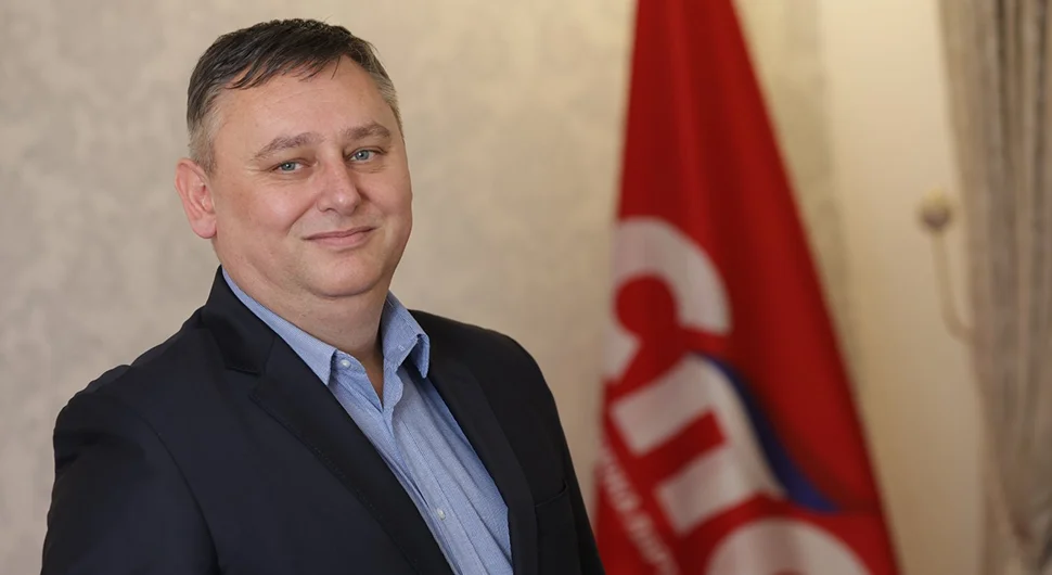 Стрика: Манипулација и прикривање стварних тема у раду Скупштине Града