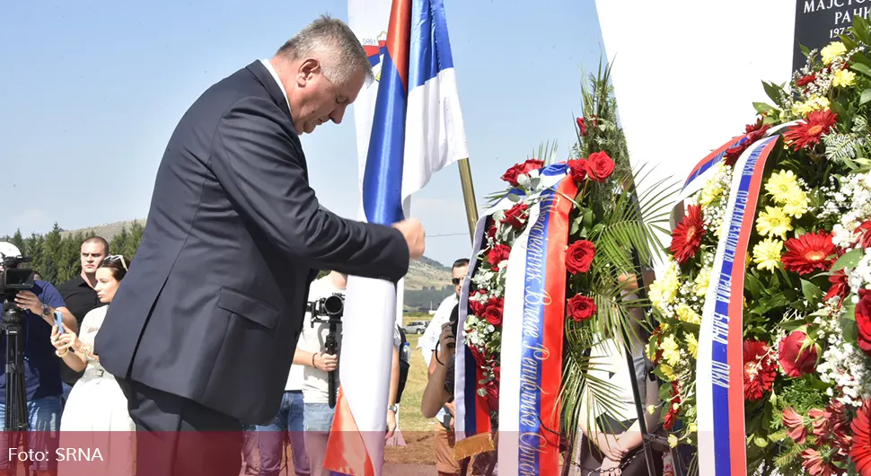 Положени вијенци јунацима отаџбине