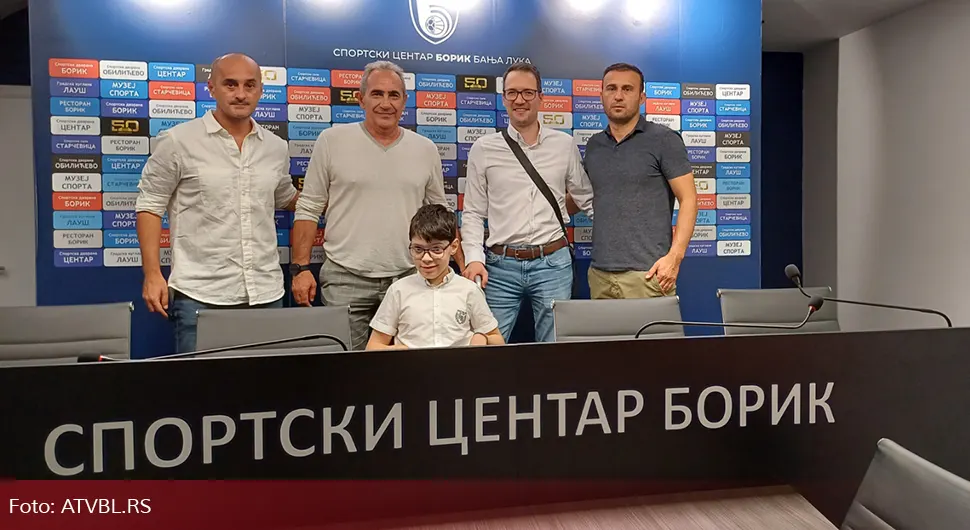 "Ми играмо, они побјеђују": Мајстори фудбала за удружењe "Си Посибил"