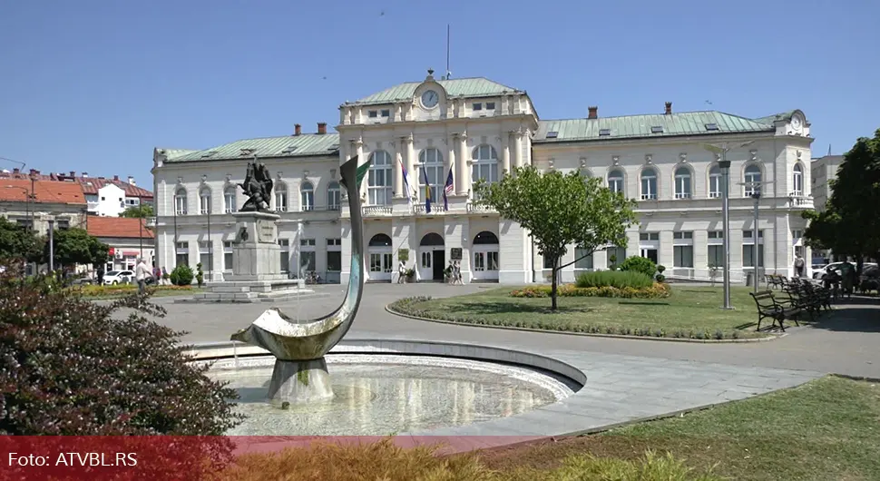 Чопор паса напао човјека у центру Бијељине