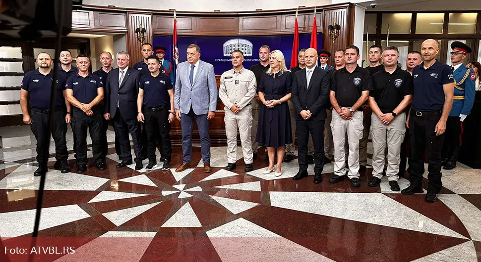 Додик одликовао Ненада Недића