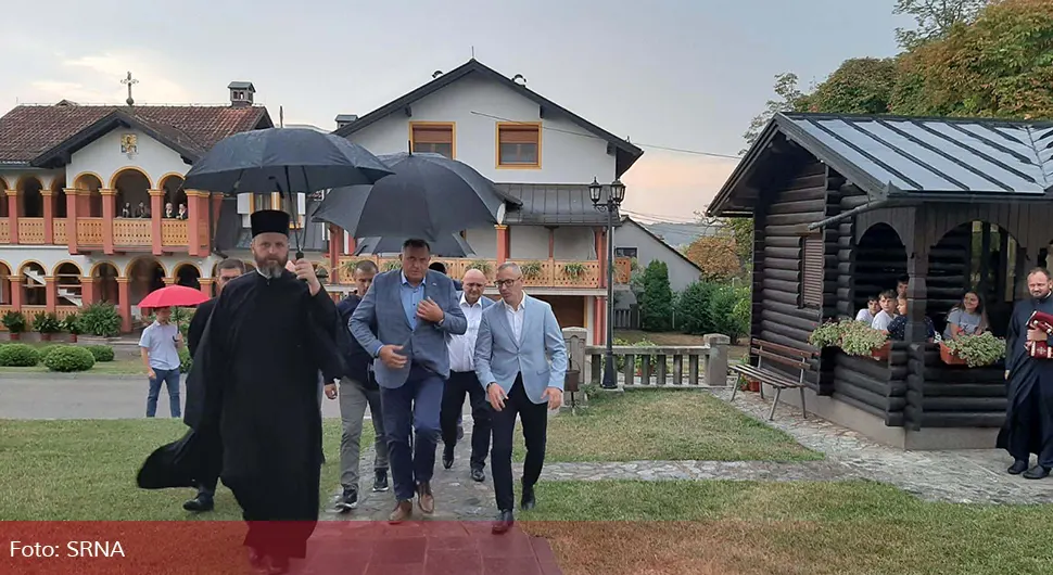 Додик стигао у Прњавор на прославу славе града