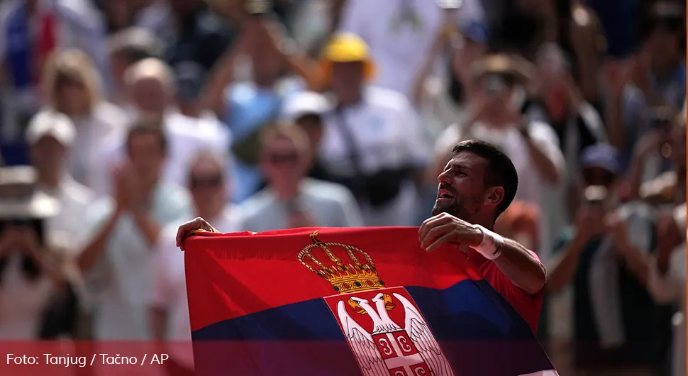 Маск честитао Новаку уз српску заставу - ФОТО