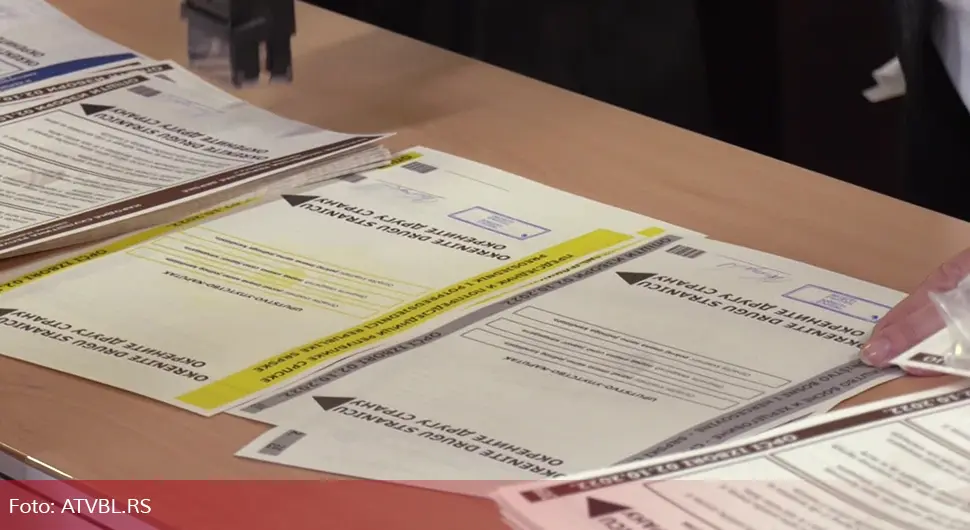 Ко опозиционарима обећава пријевремене изборе?