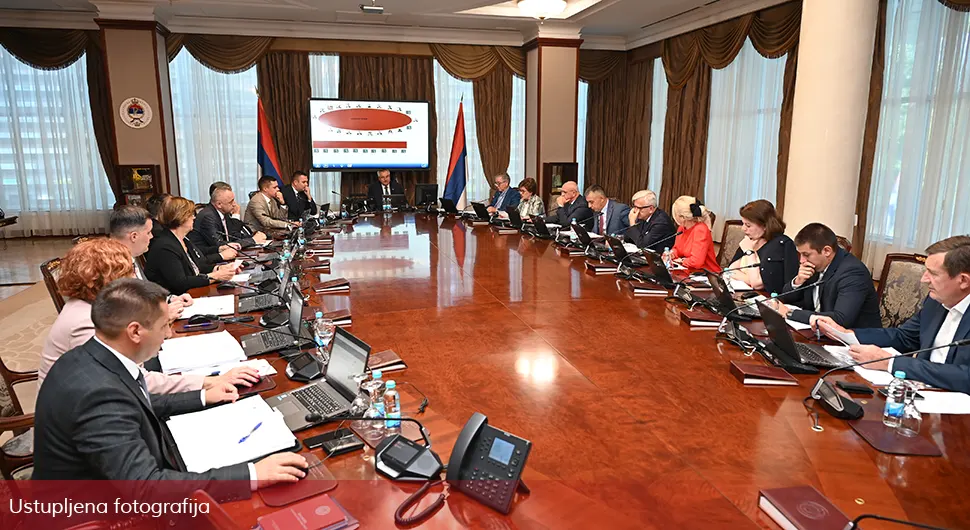 Влада усвојила извјештај СБ УН: Шмитови поступци крше људска права грађана БиХ