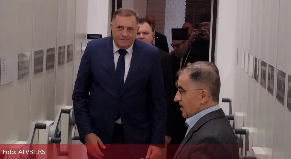 Додик посјетио Архив Епархије будимске
