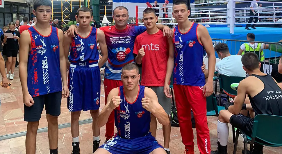 Боксери Славије освојили шест медаља у Новом Саду