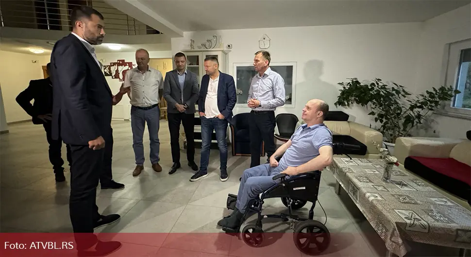 Додик и Гајић посјетили Дом за старија лица код Угљевика, обећали помоћ