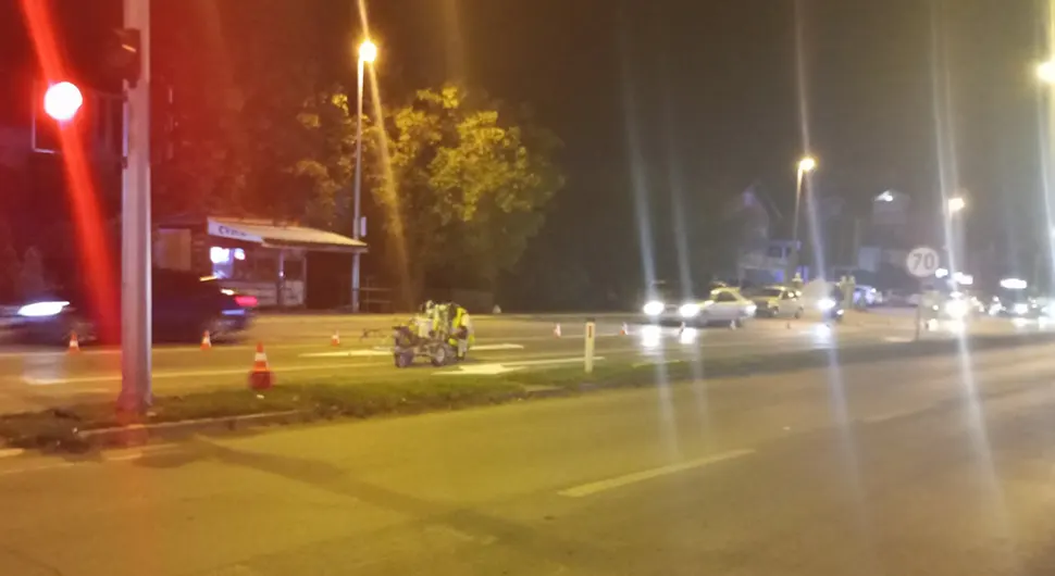 Западни транзит: Због исцртавања линија затворена једна трака